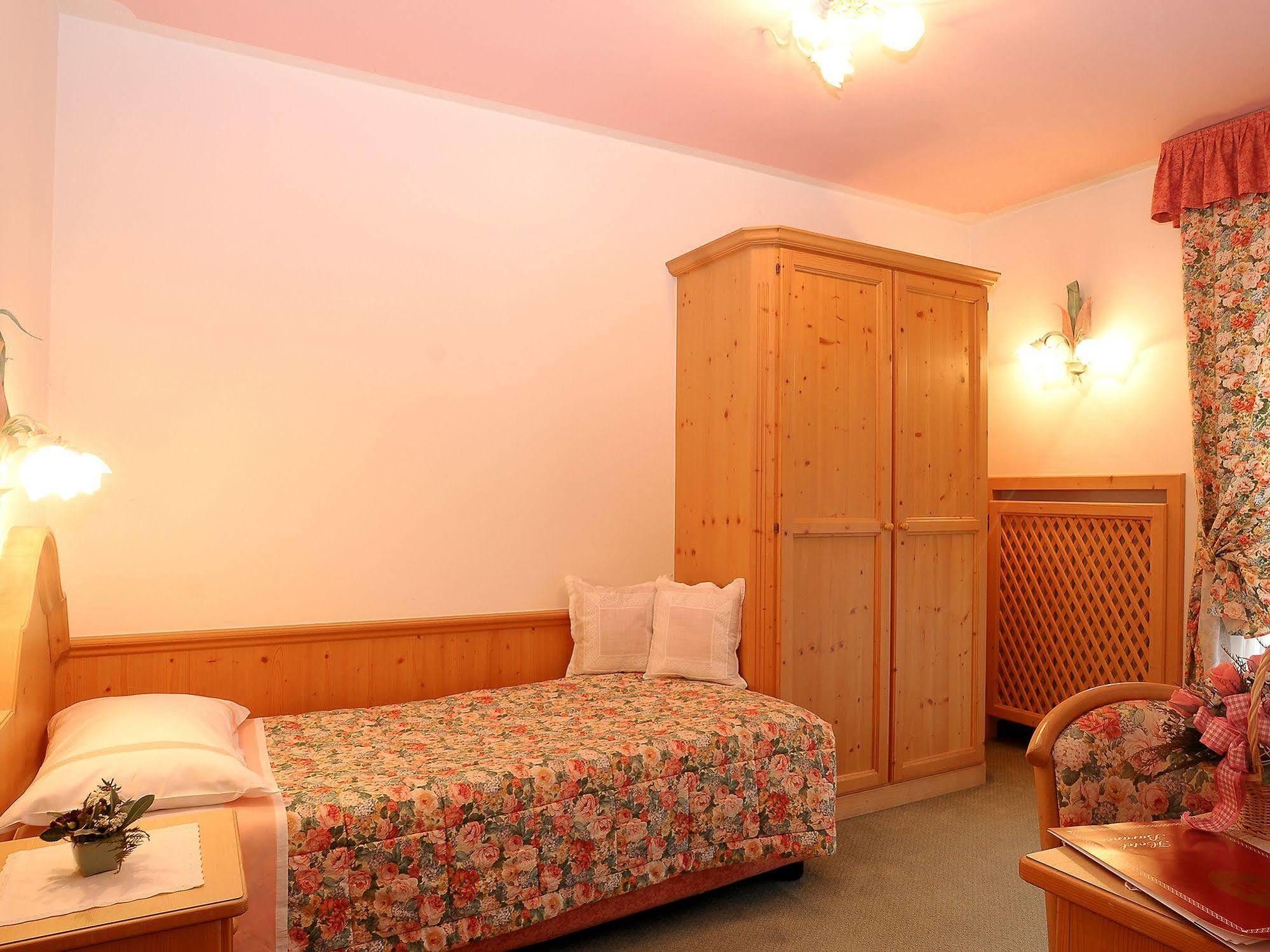 Barance Hotel 3*